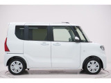 県内13店舗にて常時500台以上ダイハツ車を展示中です。見て、触って、納得のいく一台をぜひ見つけてください。