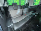 3列目シートはもちろん状態良好☆大人でもゆったりと座って頂けますので、大人数でのお出かけもラクラクです♪ご家族で、気の知れた仲間で、ドライブに行くのが楽しみですね♪