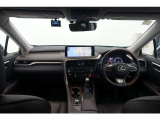 CPOならではの内外装の手入れを施し、納車前に12品目の部品交換と90項目以上の点検・整備を独自の基準に基づき実施。