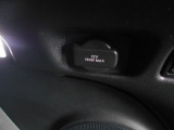 12V電源ソケットを設置しております。周辺機器の充電にご利用頂けます。