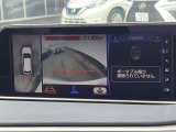【パノラミックビューモニター】専用のカメラにより、上から見下ろしたような視点で360度クルマの周囲を確認することができます☆死角部分も確認しやすく、狭い場所での切り返しや駐車もスムーズに行えます。