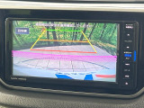 【バックカメラ】駐車時に後方がリアルタイム映像で確認できます。大型商業施設や立体駐車場での駐車時や、夜間のバック時に大活躍!運転スキルに関わらず、今や必須となった装備のひとつです!