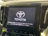 【9型ディスプレイオーディオ】お手持ちのスマートフォンとの連携で、ナビや音楽再生など各種アプリを使用可能。スマホに近い感覚でお使いいただけます♪