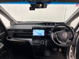 バックギアに入れるだけで自動でリヤカメラに切り替わります!車庫入れやバックが苦手な方にオススメ!