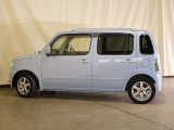 ■中古車だけではなく新車の販売・オリジナル設定も可能です。トヨタ、日産、ホンダ、スバル、ダイハツ、スズキ、マツダ、三菱の各社を取扱い。H24年度はスバル店の新車販売台数全国1位を獲得しました。