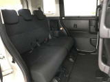 ゆとりある広々とした車内空間は、ドライブを始め買い物やレジャーなど、幅広く活躍します。一人でもみんなとでもお出かけを楽しみましょう!