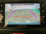【バックモニター】ガイドライン表示機能付きバックカメラ装着車です。バックでの駐車時など後方の安全確認ができて安心安全です♪