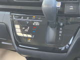 【オートエアコン】 設定温度は一定のまま、1年中、車内は快適空間♪快適温度♪