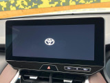 【メーカー純正ナビ】インテリアに溶け込むスタイリッシュな「専用設計」メーカーナビを装備♪視認性や操作性など基本性能にも優れ、より上質なカーライフをお楽しみいただけます。