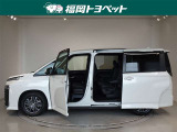 両側パワースライドドア付きだから、狭い駐車スペースなどでの 乗り降りラクラク!小さなお子さまのいるご家庭には嬉しい装備。