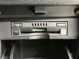 高速道路で便利な【ETC2.0】を装備しています。光ビーコン搭載で渋滞情報などナビゲーションと連動することで機能も充実いたします。他、観光施設に立ち寄るための高速料金割引サービス等もございます。
