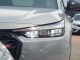 ★LEDヘッドライト搭載★ 白っぽく光る明るく省電力なLEDライト!先進的な白い輝きでフロントフェースを引き締めます☆