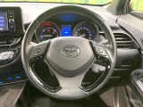 【ステアリングスイッチ】運転中、前方から目線をそらすことなく、オーディオ等の操作が可能な便利機能!安心&快適なドライブを演出してくれます♪