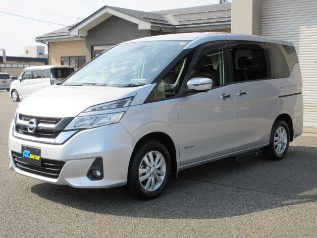 日産 セレナ 
