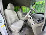 運転席シート廻りは使用感も少なく、良好な状態となっています。丁寧に使われていたことがよくわかりますね。
