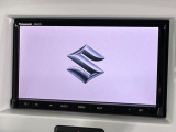 【純正ナビ】人気の純正ナビを装備しております。ナビの使いやすさはもちろん、オーディオ機能も充実!キャンプや旅行はもちろん、通勤や買い物など普段のドライブも楽しくなるはず♪