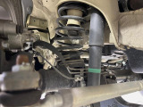 お車を安心してお乗りいただく為には、足回りの定期点検が欠かせません。サービスサポート(有償保証)では無料点検もご提供しており、安心のカーライフをお過ごしいただけるサポート体制が整っています。
