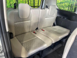 3列目シートはもちろん状態良好☆大人でもゆったりと座って頂けますので、大人数でのお出かけもラクラクです♪ご家族で、気の知れた仲間で、ドライブに行くのが楽しみですね♪
