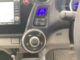 オートエアコン☆室内の温度調節として冷房・暖房が出来るのはもちろんのこと冬場や雨天時の窓の曇り取りとしても活躍します☆