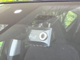 【ドライブレコーダー】ドライブレコーダー装備!走行中はもちろん、あおり運転や事故に遭遇した際、映像で記録し、万一のリスクに備えます。※記録用SDカードはお客様ご自身でご準備いただく必要があります。