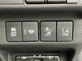 車がカーブの外側へ膨らんだり内側へ巻き込んだりする挙動を防止する横滑り防止装置、フロントガラス熱線スイッチ、万が一の時にあると心強いホンダセンシング機能-衝突軽減ブレーキ・路外逸脱抑制機能付きです!