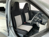 【運転席・助手席】内装ルームクリーニング済みです。しっかり綺麗にしていますので、是非、お確かめください。車に自信があるからこそ、是非一度ご来店頂き内外装も見てもらえると幸いです。