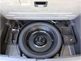 スペアタイヤが車載されております。