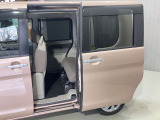 【両側スライドドア】子供を乗せたりするのにも隣の車を気にしなくていいのでストレスフリー♪