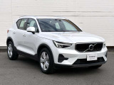 北欧流のラグジュアリーを体現したXC40。伝統的なスカンジナビアン・デザインを継承しながら、躍動感にあふれ優雅な雰囲気を身にまとう、新しい潮流を具現化したスタイリングです。