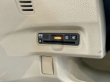 運転席下にETCがビルトインされています。高速道路では便利ですね!