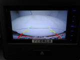 バックカメラ映像。ガイドラインが表示されるので後ろまでの距離や車の傾きがわかりやすく駐車がしやすいですよ。