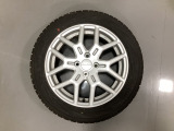 当社にてデモ走行時に装着していた中古スタットレスタイヤ+ホイール4本セットを用意致しました。(2024年製、タイヤ+ホイールは現状渡し、保証対象外です)