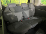 3列目シートはもちろん状態良好☆大人でもゆったりと座って頂けますので、大人数でのお出かけもラクラクです♪ご家族で、気の知れた仲間で、ドライブに行くのが楽しみですね♪