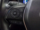 ステアリングスイッチ装備!運転しながら手元でオーディオの操作などができます。