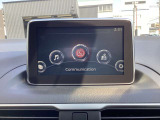 車をコミュニケーションツールにする、マツダのコネクティビティシステム「MAZDAコネクト」Facebook,Twitterなどの機能や、インターネットラジオ、ハンズフリー通話等の機能を備えています♪