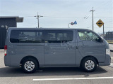 2026年3月登録「NISSAN CARAVAN GRANDプレミアムGXディーゼル2WD・インテリジェントアラウンドビューモニター・ワンタッチオートスライドドア(助手席)・スペアタイヤ」登録済未使用車