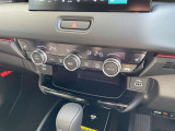 運転席、助手席シートヒーター付き