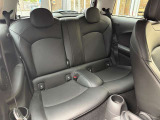 車両の詳細、ご質問につきましては、弊社営業スタッフまでお気軽にご連絡下さいませ。遠方のお客様には実車の詳細画像送信も承ります。お客様からのお問合せをお待ち致しております。