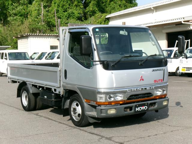 キャンターガッツ  平ボディ/カスタムグレード/1.5t積/5MT/総重5t未満/普通免許運転可/4