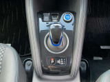 運転席まわりの画像です。