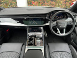 Audiのインテリアはエクステリア同様、優れたデザイン性とクオリティ、そして機能性を兼ね備えております。