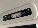 【リアオートエアコン】広い後部座席には必須の機能!風量や温度を自動で調整し前席と同様な車内環境にしてくれるリアオートエアコンを装備。夏の暑さも冬の寒さもストレスなく快適にお過ごしいただけます♪