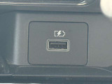 [USBソケット]今や必需品のUSB!!お出かけの際には大活躍間違いなし!!!