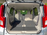 後席を格納すると、これだけの広さが!シーンに合わせたシートアレンジで、大きな荷物も積むことが出来ます♪