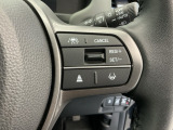 アクセルから足を離しても設定したスピードを保ち走行し、高速道路での疲労軽減に役立つクルーズコントロール付きです!