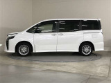 両側パワースライドドア付きだから、狭い駐車スペースなどでの 乗り降りラクラク!小さなお子さまのいるご家庭には嬉しい装備。