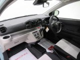 ダイハツのお店では、ダイハツ車を知り尽くしたプロフェッショナルが、専用の診断機器を使って各システムを点検しております。