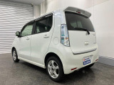 リヤドア・バックドアはスモークガラスを使用。外から中が見えにくくなっています。