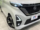 【LEDヘッドライト】悪天候や夜間走行時も良好な視界を確保し安心して運転できる高輝度LEDヘッドライトを装備!点灯速度が早く、消費電力も抑えられています。