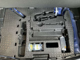 トランク下部には、パンク修理剤が入っています。